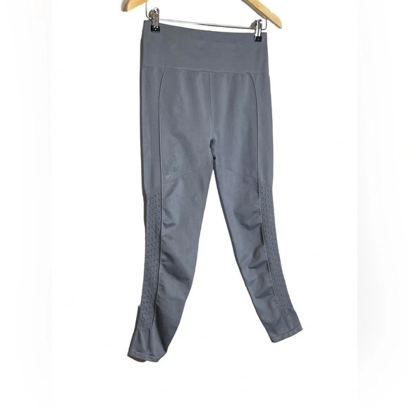 Fabletics | Eco Sync 7/8 Leggings High Waisted Second Skin Gray - Picture 4 of 8